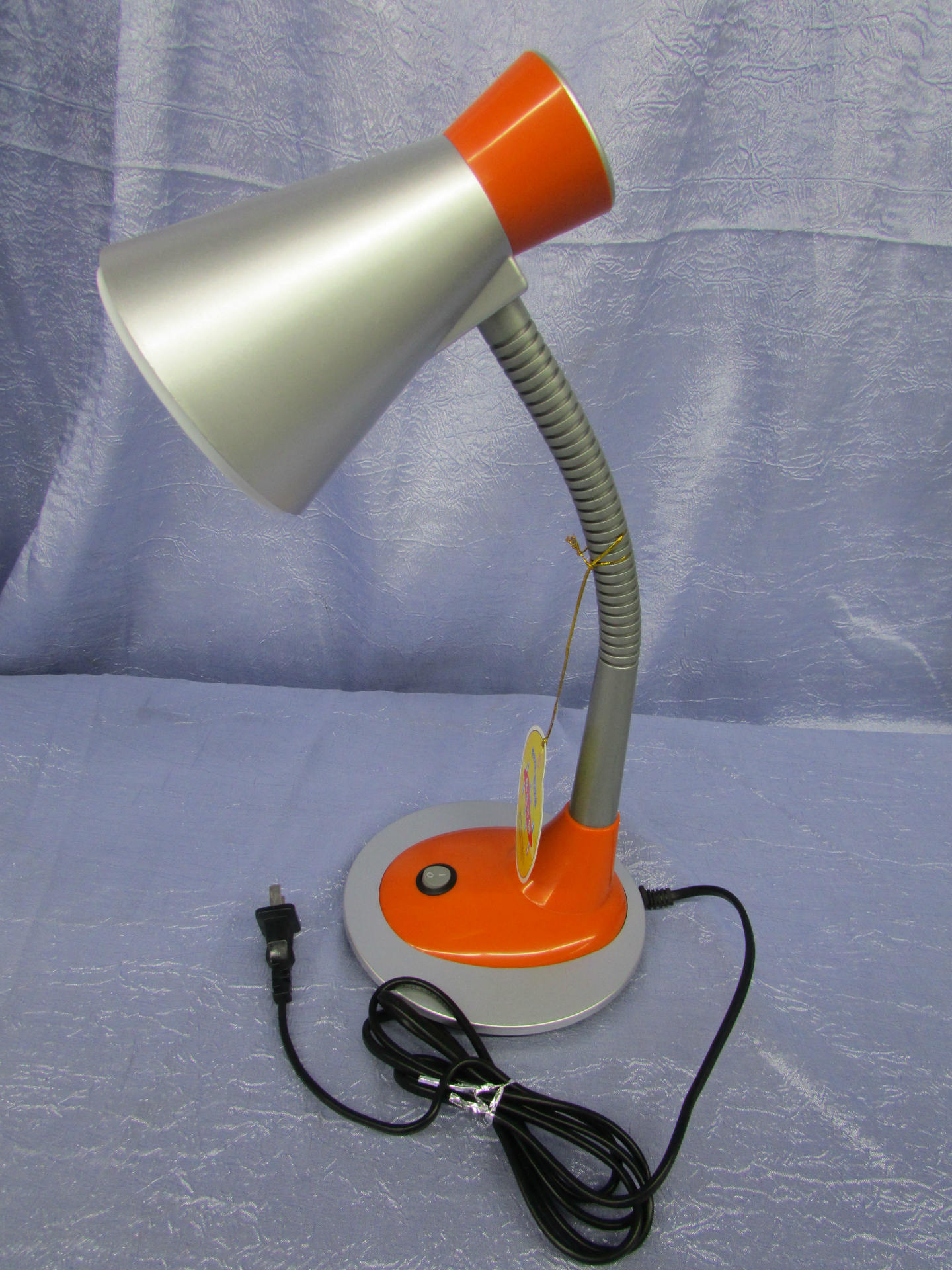 探寻专业护眼选择 良亮护眼台灯在南京金桥市场的价格、厂家与选购指南